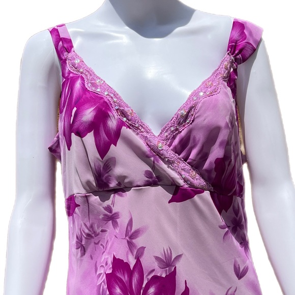 Y2K Vintage Floral Purple and Pink Shade early 00’s Dress with lace and sequence - Picture 7 of 11